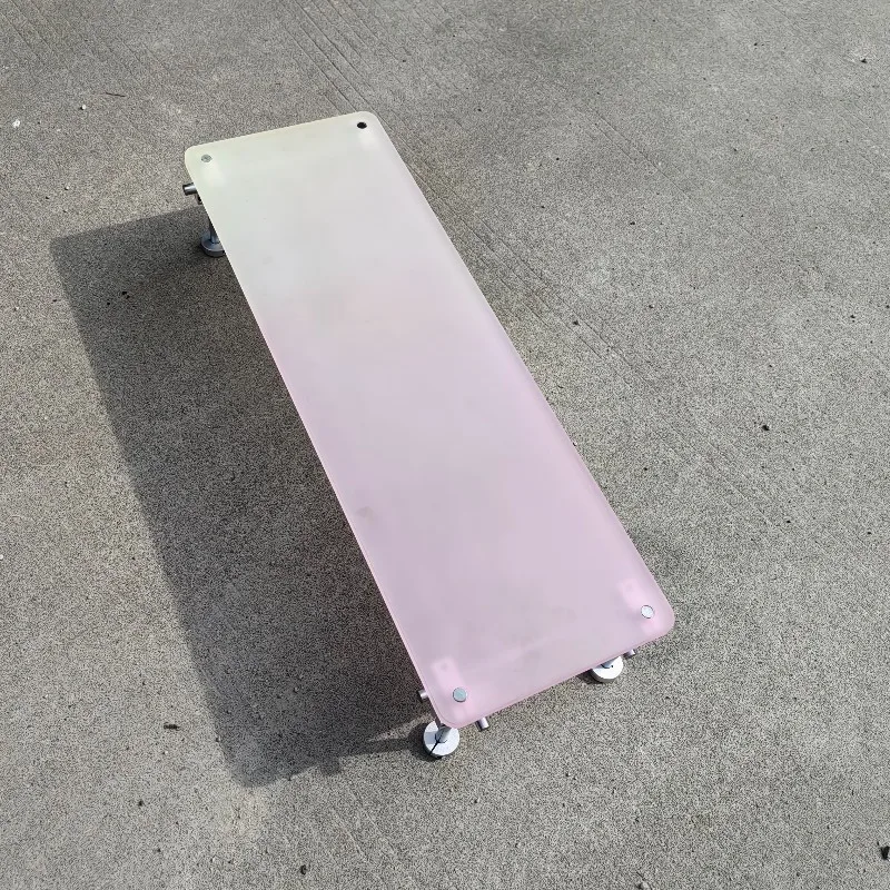 ‌Aesthetic Pink Gradient Acryl - Desk Setup With Laptop And Monitor recension och pris