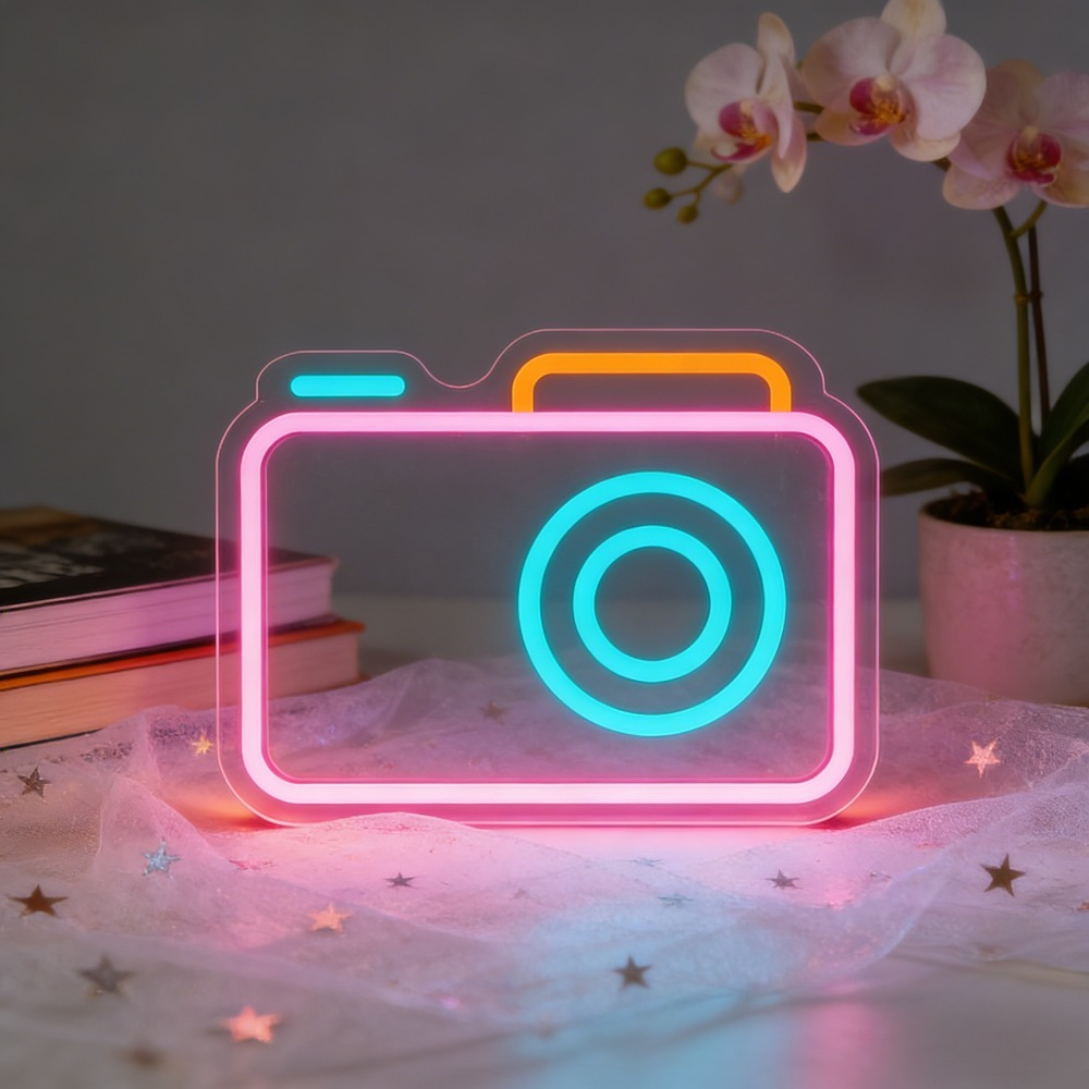 Camera Neon Sign LED Wall Art  - Desk Setup Studio recension och pris