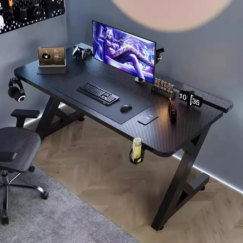 Q Minimalist Black Computer De - Desk Setup Designer recension och pris