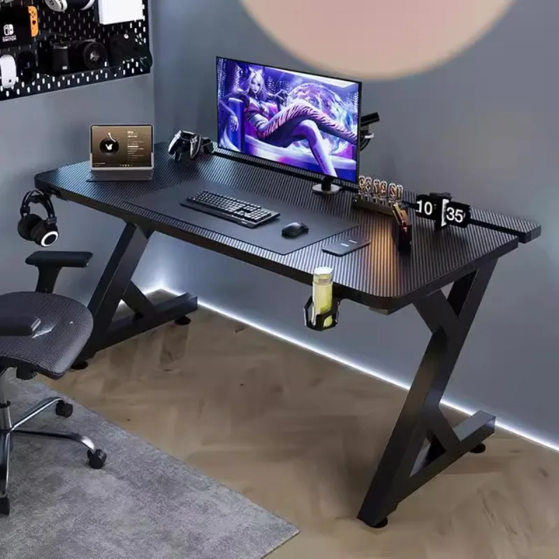 Q Minimalist Black Computer De - Desk Setup Designer recension och pris
