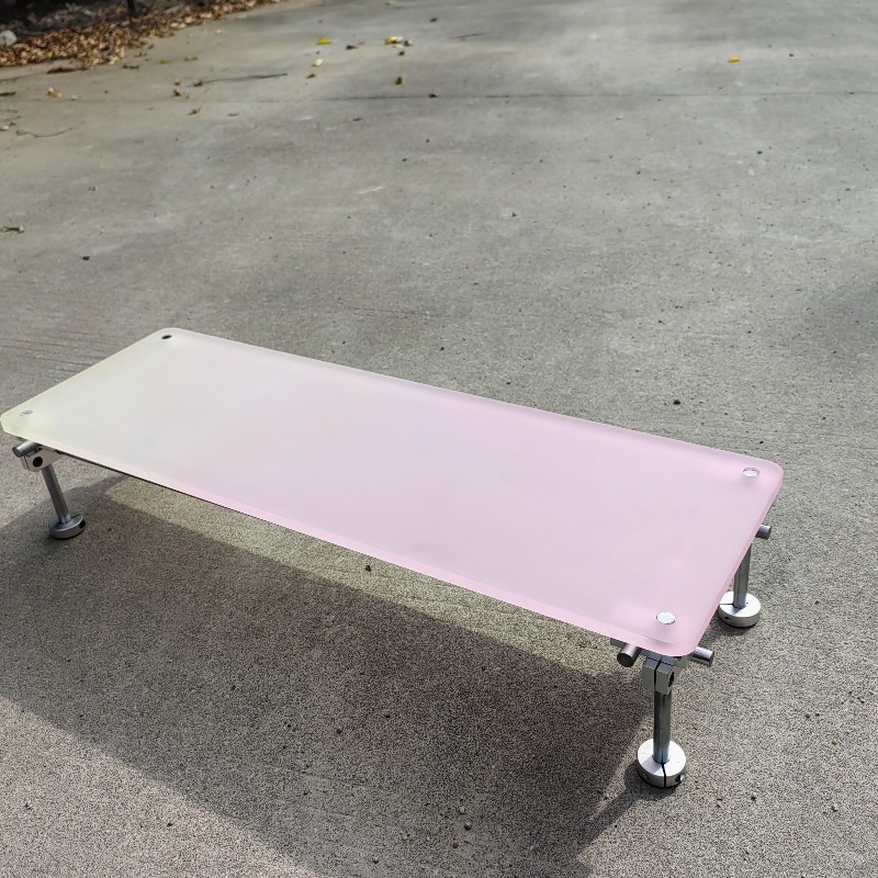 ‌Aesthetic Pink Gradient Acryl - Desk Setup With Laptop And Monitor recension och pris